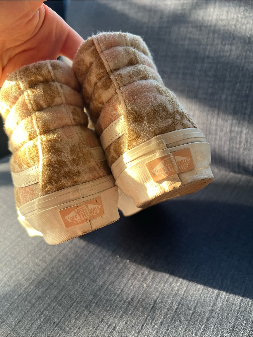 High-Top Women's Vans in Cream and Peach - Picture 4 of 8